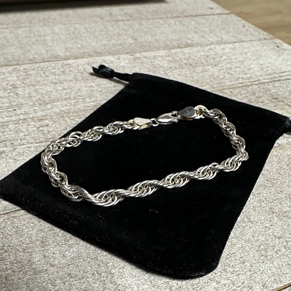 925 Sterling Silver Jewelry - 925 sterling silver great shape solid Italian twisted rope stamped SU bracelet